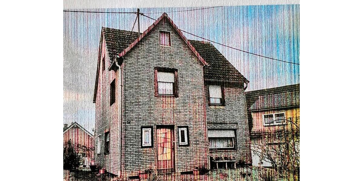 Einfamilienhaus Wiehl - 6 Zimmer, 140 m&sup2;, 200.000&euro; | Angebot:27457308