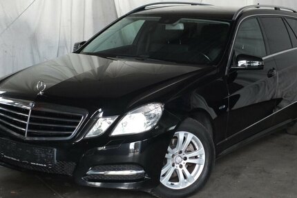 Mercedes-Benz E 220 T CDI BE AVANTGARDE W212 NAVI XENON TEMPOMAT 174.473 km 10.908 &euro; Köln 50858