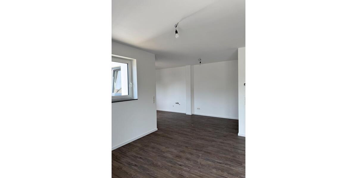 Etagenwohnung Wiehl - 3 Zimmer, 95 m&sup2;, 1.100&euro; | Angebot:26699831