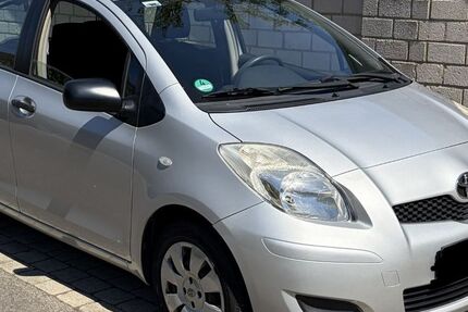 Toyota Yaris 128.000 km 3.400 &euro; Hennef 53773