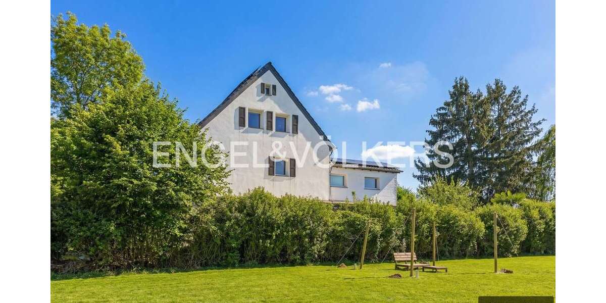 Einfamilienhaus Köln Chorweiler - 5.5 Zimmer, 158 m&sup2;, 750.000&euro; | Angebot:27429772