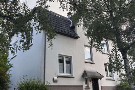 Haus Solingen Mitte - 7 Zimmer, 205 m&sup2;, 325.000&euro; | Angebot:26931492