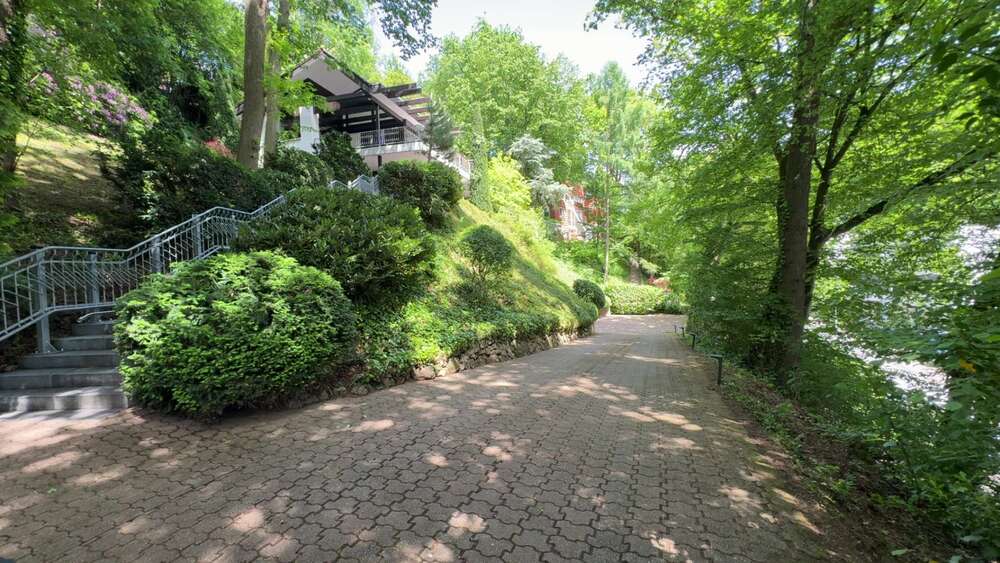 Einfamilienhaus Bergisch Gladbach - 5 Zimmer, 275 m&sup2;, 995.000&euro; | Angebot:26939935
