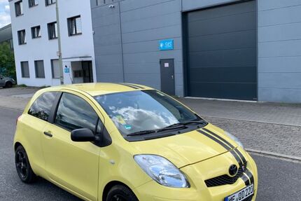 Toyota Yaris 195.341 km 2.100 &euro; Haan 42781