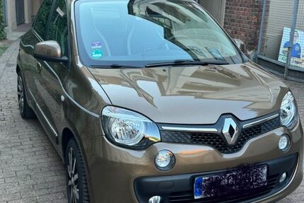Renault Twingo 131.200 km 5.600 &euro; Köln 50825