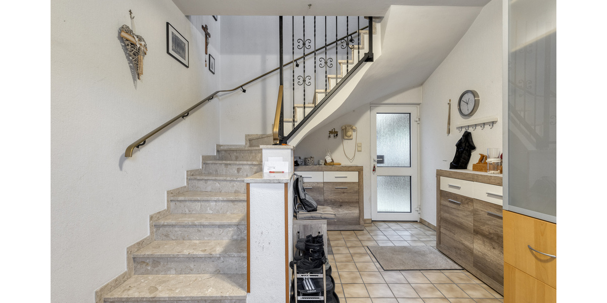 Großzügiges Ein- oder Zweifamilienhaus mit großem Garten sucht neuen Eigentümer! - Einfamilienhaus Leichlingen | Angebot:26777815