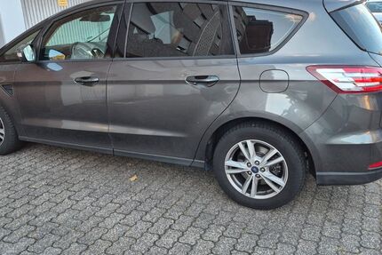 Ford S-Max 327.000 km 7.500 &euro; Troisdorf 53840