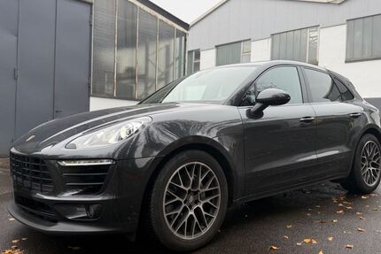 Porsche Macan 197.800 km 22.999 &euro; Remscheid 42857