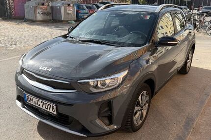 Kia Stonic 55.000 km 15.990 &euro; Köln 50674