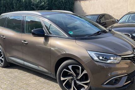 Renault Scenic 121.444 km 12.790 &euro; Solingen 42719