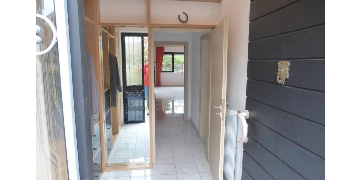 Reihenhaus Bonn Tannenbusch - 3 Zimmer, 110 m&sup2;, 425.000&euro; | Angebot:27440704