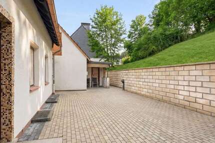 Haus Engelskirchen - 8 Zimmer, 180 m&sup2;, 299.000&euro; | Angebot:27418356