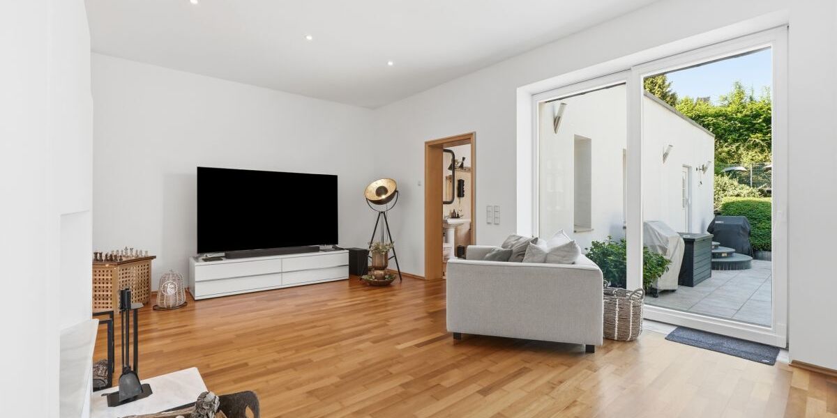 Historisch wohnen, modern leben: Modernisiertes Einfamilienhaus mit Einliegerwohnung (3D-Rundgang). - Einfamilienhaus Solingen Höhscheid | Angebot:27479763