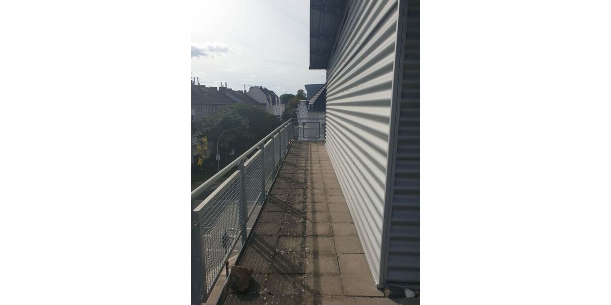 Provisionsfreie 2-Zimmer-Dachgeschosswohnung mit umlaufendem Balkon- Nahe dem Rhein - Einfamilienhaus Bonn | Angebot:26789119