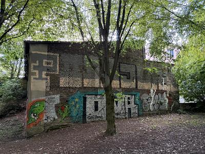 SELTENE GELEGENHEIT MIT ENTWICKLUNGSPOTENZIAL - Grundstück Köln Rodenkirchen | Angebot:27454960