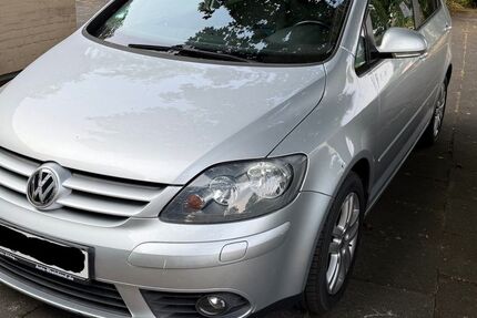 VW Golf Plus 104.000 km 4.100 &euro; Bonn 53177