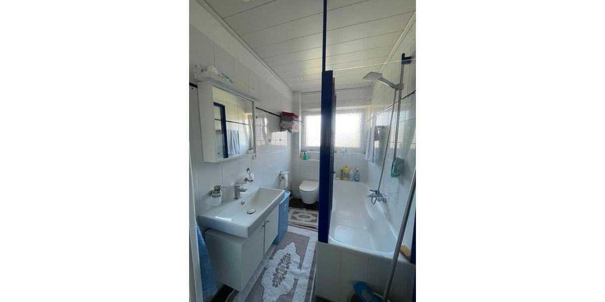 Dachgeschoßwohnung Remscheid Reinshagen - 3 Zimmer, 71 m&sup2;, 140.000&euro; | Angebot:27469567