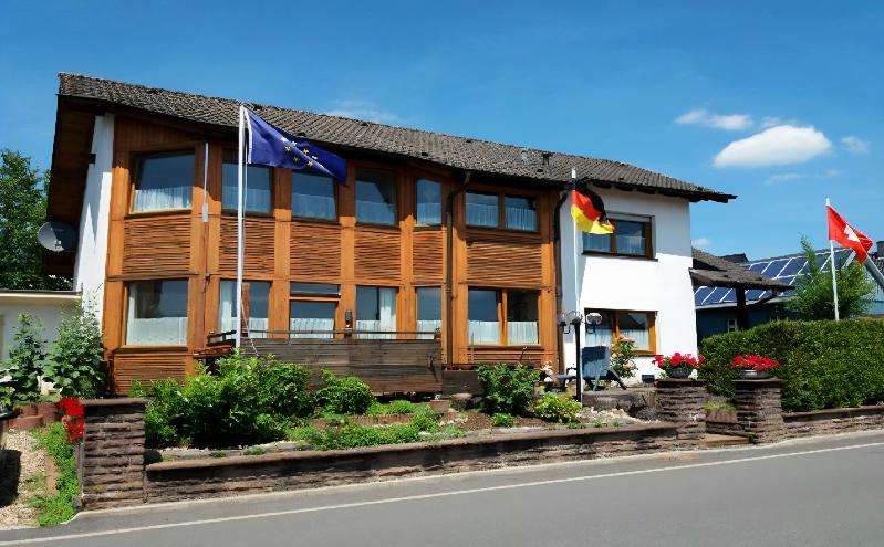 Einfamilienhaus Odenthal - 10 Zimmer, 270 m&sup2;, 786.000&euro; | Angebot:27019124