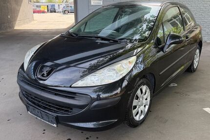 Peugeot 207 200.000 km 1.990 &euro; Köln 50739