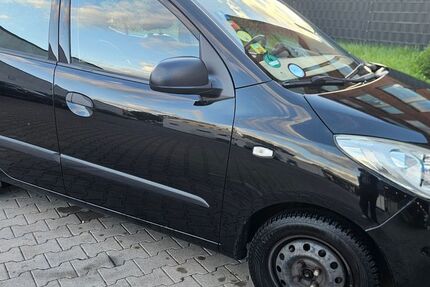 Hyundai i10 142.000 km 1.999 &euro; Bonn 53115