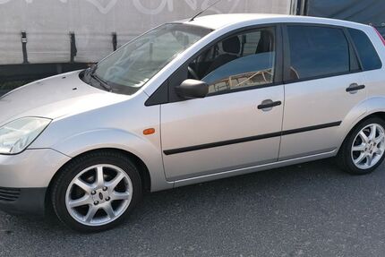 Ford Fiesta 243.000 km 700 &euro; Köln 51103