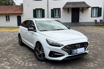 Hyundai i30 196.390 km 8.000 &euro; Köln 51067