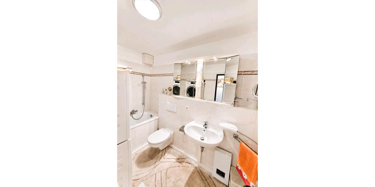 Etagenwohnung Solingen Mitte - 3 Zimmer, 83 m&sup2;, 243.000&euro; | Angebot:27462436