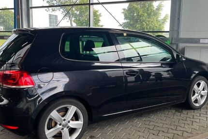 VW Golf 135.159 km 9.999 &euro; Köln 50667