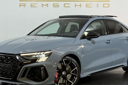 Audi RS3 30.500 km 56.990 &euro; Remscheid 42897