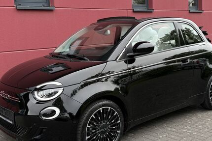 Fiat 500e 38.061 km 22.600 &euro; Brühl 50321