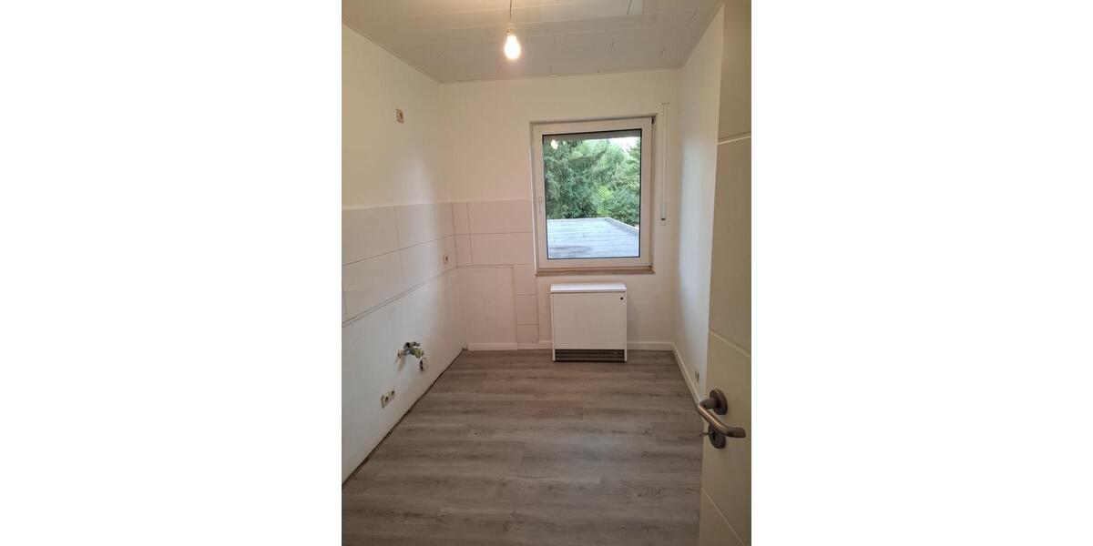 Etagenwohnung Bergisch Gladbach Paffrath - 2 Zimmer, 66 m&sup2;, 210.000&euro; | Angebot:27474906