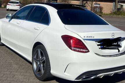 Mercedes-Benz 220 120.000 km 27.000 &euro; Köln, Stadt 51143