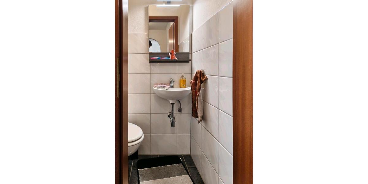 Dachgeschoßwohnung Solingen Burg - 4 Zimmer, 90 m&sup2;, 250.000&euro; | Angebot:27442036