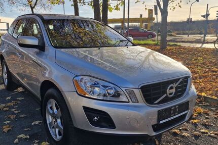 Volvo XC60 180.000 km 6.999 &euro; Köln 51107