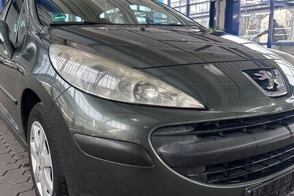 Peugeot 207 166.000 km 2.500 &euro; Köln 50997