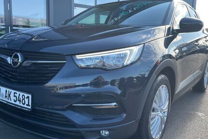 Opel Grandland (X) 94.418 km 10.900 &euro; Bonn 53119