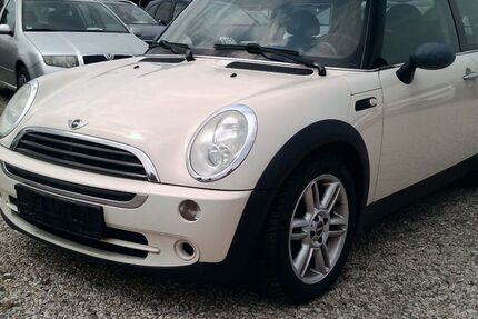 Mini ONE 171.000 km 2.399 &euro; Bonn 53227