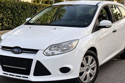 Ford Focus 142.638 km 4.200 &euro; Solingen 42655