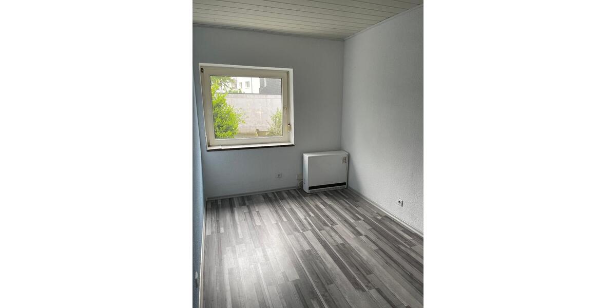 Hochparterre Radevormwald - 3 Zimmer, 64 m&sup2;, 125.000&euro; | Angebot:27474952