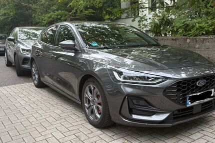 Ford Focus 15.800 km 22.000 &euro; Köln 50933