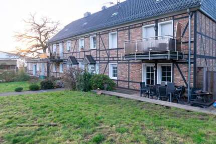 Haus Solingen Aufderhöhe - 10 Zimmer, 247 m&sup2;, 745.000&euro; | Angebot:27375670