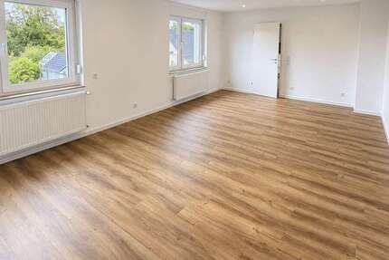 Wohnung Solingen Bech - 3 Zimmer, 95 m&sup2;, 1.000&euro; | Angebot:27464754