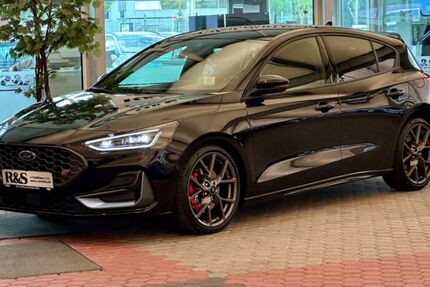 Ford Focus 16.283 km 33.900 &euro; Köln 50769