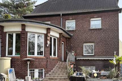 Haus Köln Porz - 11 Zimmer, 310 m&sup2;, 950.000&euro; | Angebot:27263425