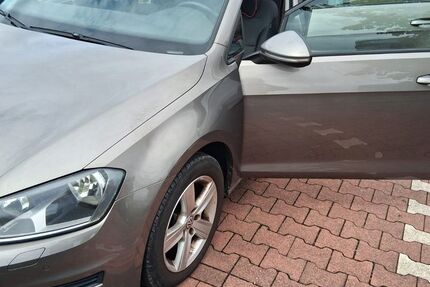VW Golf 180.000 km 6.400 &euro; Remscheid 42859