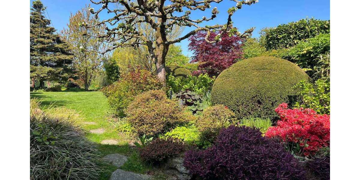 Einfamilienhaus Wermelskirchen - 8 Zimmer, 280 m&sup2;, 940.000&euro; | Angebot:25659504