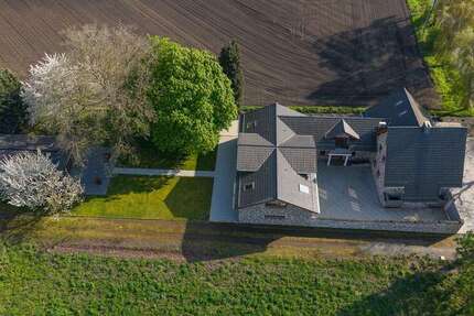 Haus Hürth - 9 Zimmer, 448 m&sup2;, 1.990.000&euro; | Angebot:27392344