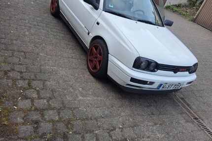 VW Golf 295.162 km 3.299 &euro; Remscheid 42899