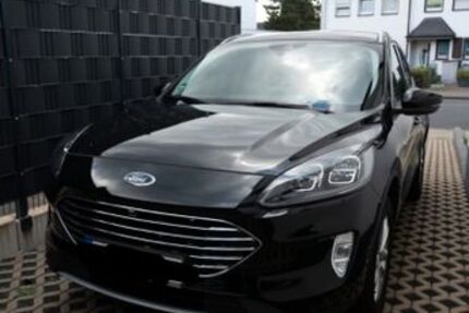 Ford Kuga 25.500 km 27.900 &euro; Leverkusen 51381
