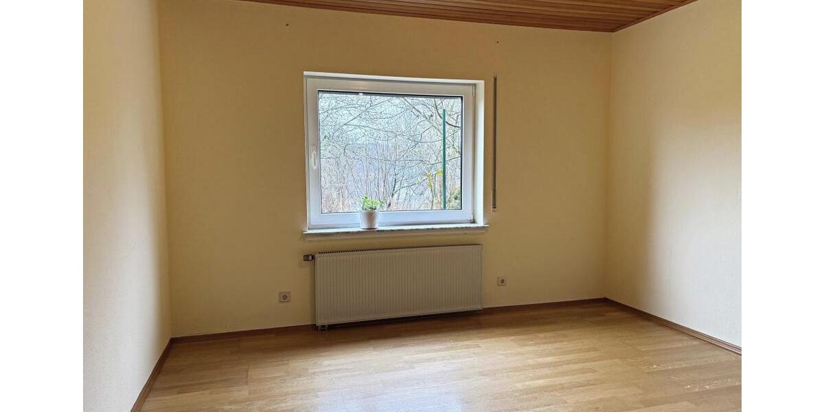 Einfamilienhaus Wiehl - 11 Zimmer, 136 m&sup2;, 447.000&euro; | Angebot:27438342
